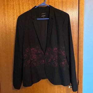 Rw&Co black blazer with roses
